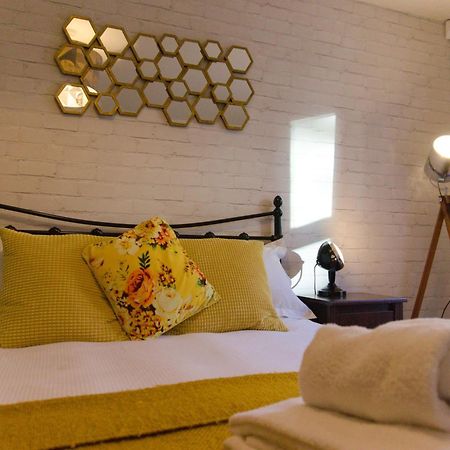 Russet Quarter, Parking Subject To Availability Apartment Йорк Екстериор снимка