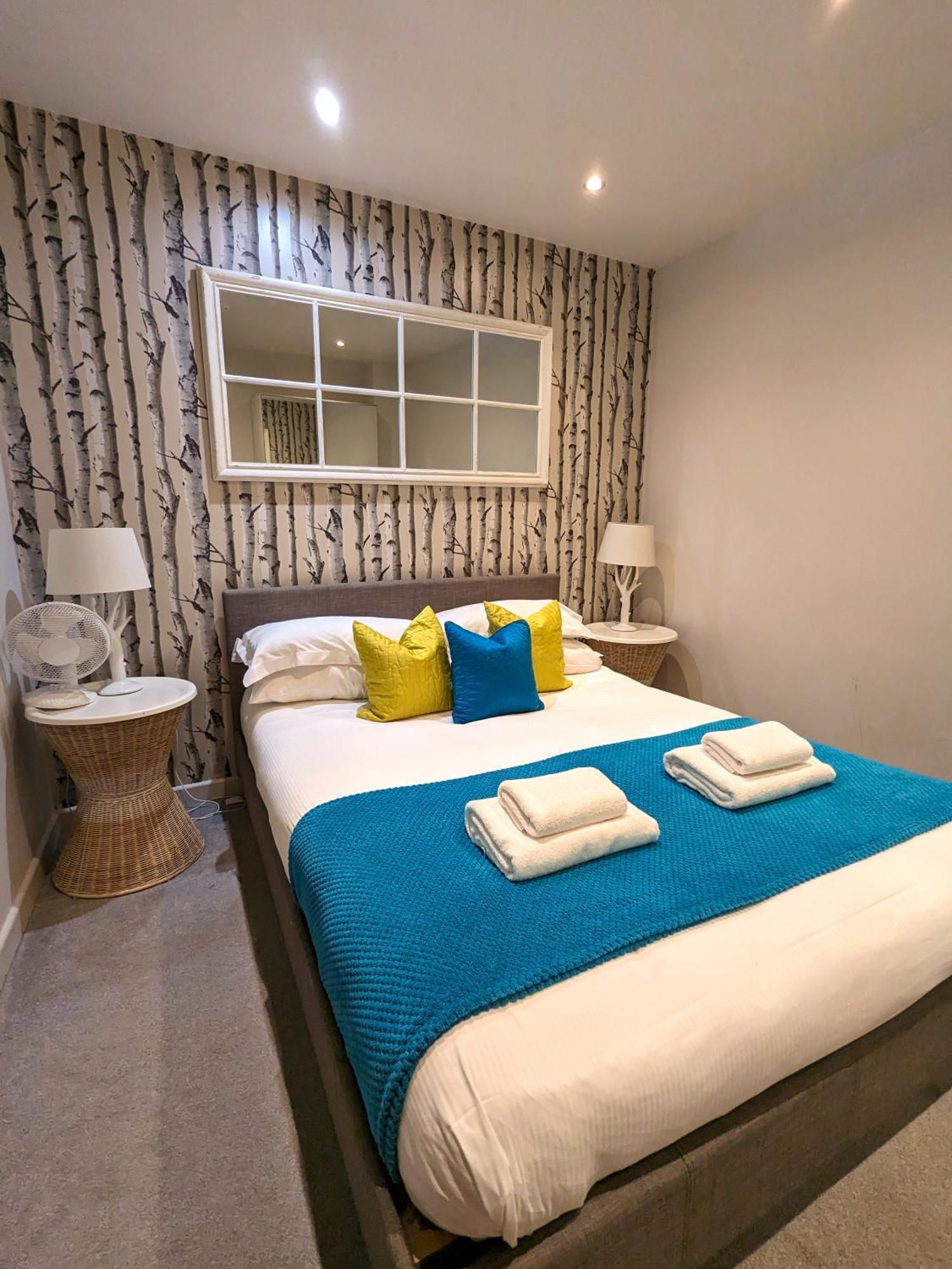 Russet Quarter, Parking Subject To Availability Apartment Йорк Екстериор снимка