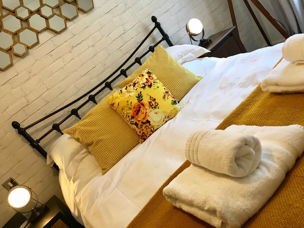Russet Quarter, Parking Subject To Availability Apartment Йорк Екстериор снимка